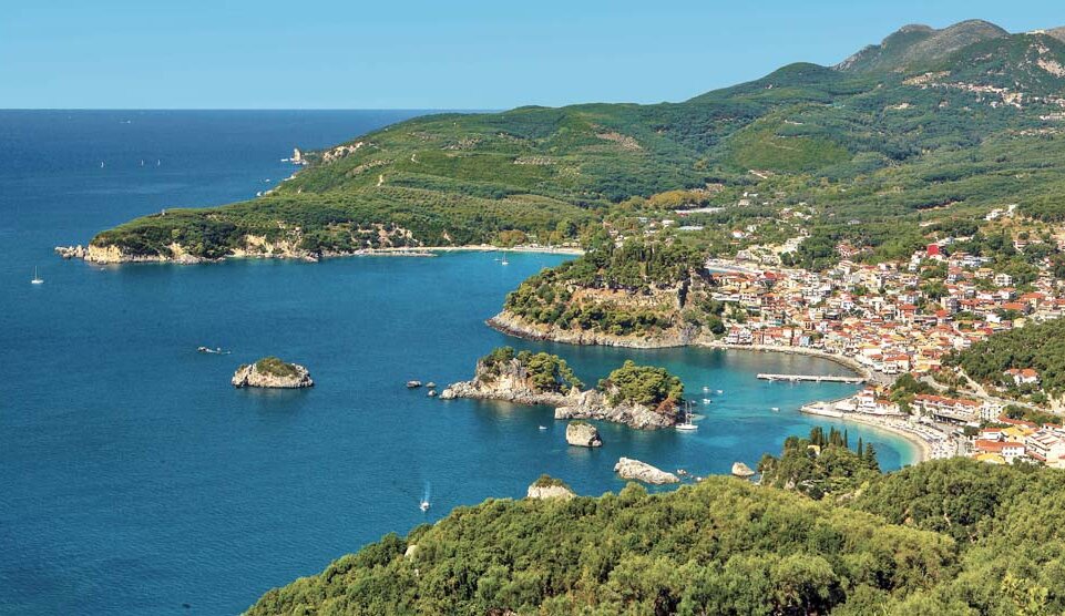 Blick auf die Bucht von Parga  | © Rhomberg Reisen